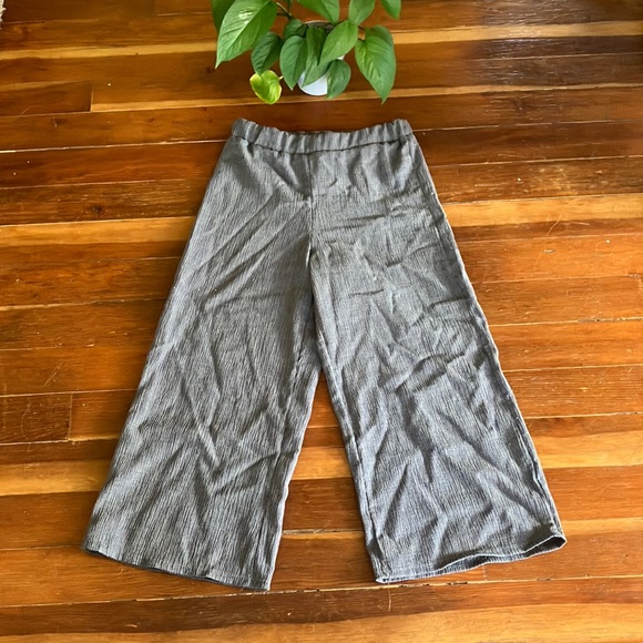 Angie Pants - Angie-Grey Cropped Pant